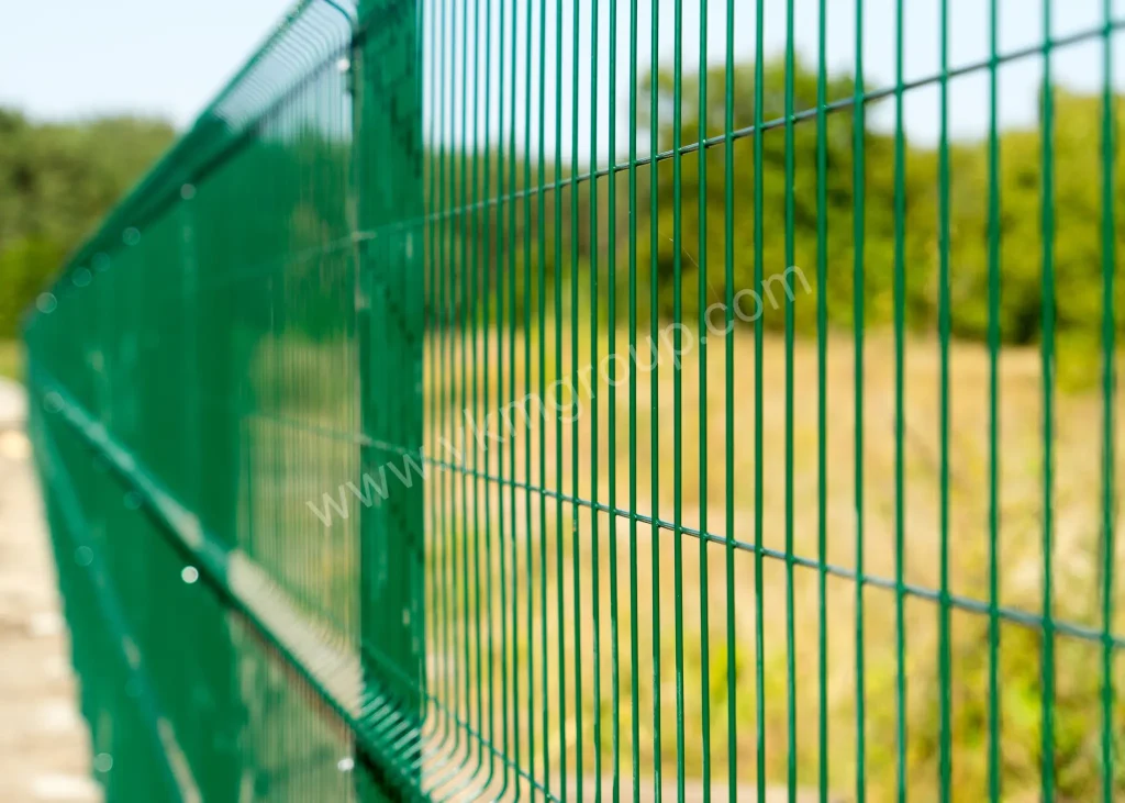 Wire-Mesh-Application-In-Fencing